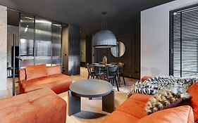 Scala Apartments City Center & Parking By Downtown Apartments
